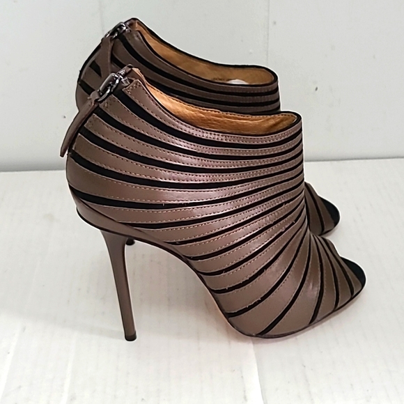 L.A.M.B. Gwen Stefani Bindi Leather Peep Toe Zip UP Ankle Boots in Brown 7.5 - Picture 7 of 16